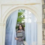Grey Floral Frame Portal Bag - Image 2